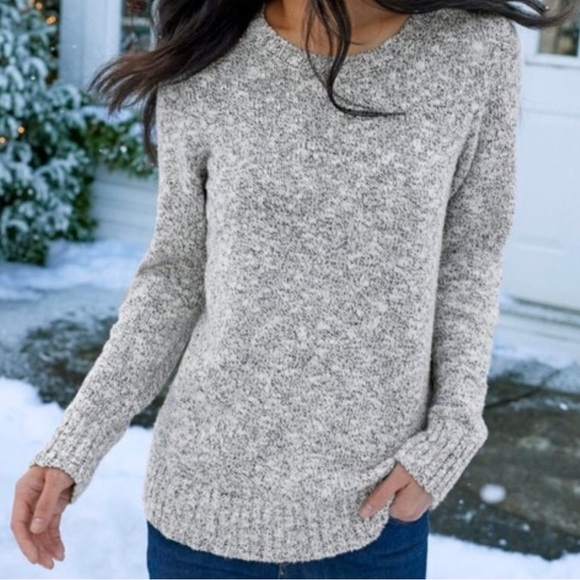 L.L. Bean Sweaters - LL Bean Womens Ragg sweater. Size M. Small stain on front as seen in photo.